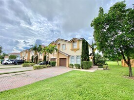 990 NW 99th Ct in Miami, FL - Building Photo
