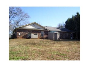 5123 Whites Mill Rd in Gainesville, GA - Building Photo - Building Photo