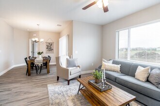 4028 N Manchester Ct in Maize, KS - Building Photo - Building Photo