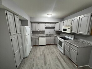 11202 Bristol Terrace in Kansas City, MO - Building Photo - Building Photo