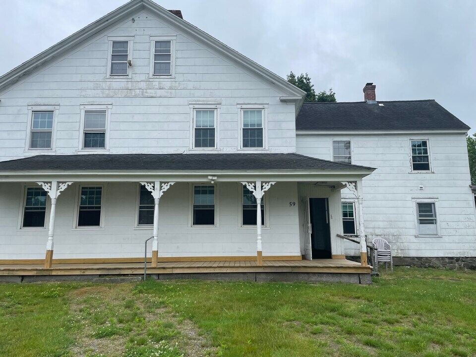 59 Carlisle St, Unit 59 in Chelmsford, MA - Building Photo