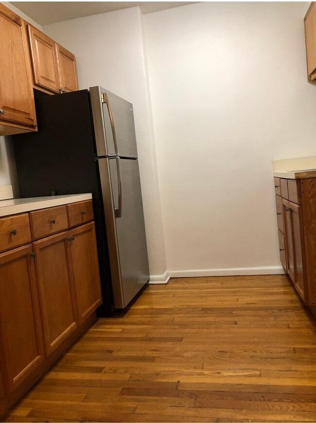 6148 219th St, Unit walking in Oakland Gardens, NY - Building Photo - Building Photo