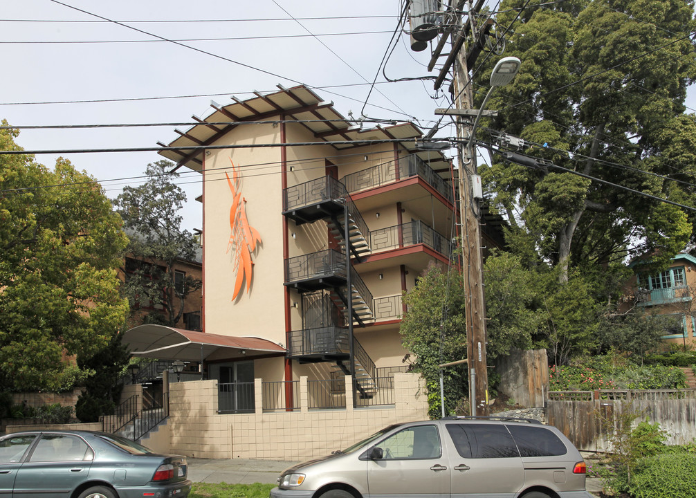 479 Crescent St in Oakland, CA - Building Photo