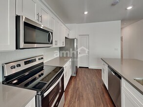 2670 Fierce Star Ave in North Las Vegas, NV - Foto de edificio - Building Photo