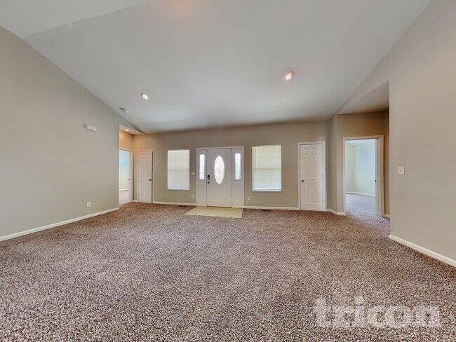 4682 Bayview Dr in Columbus, IN - Building Photo - Building Photo