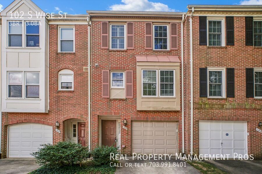 102 S Wise St in Arlington, VA - Building Photo