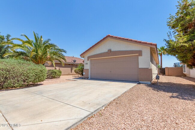 5663 E Flossmoor Ave in Mesa, AZ - Building Photo - Building Photo