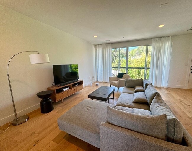 property at 2906 S 1st St