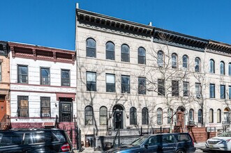 821 Halsey St in Brooklyn, NY - Building Photo - Building Photo