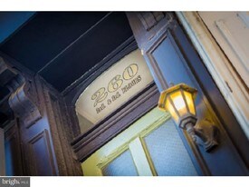 260 S 11th St in Philadelphia, PA - Building Photo