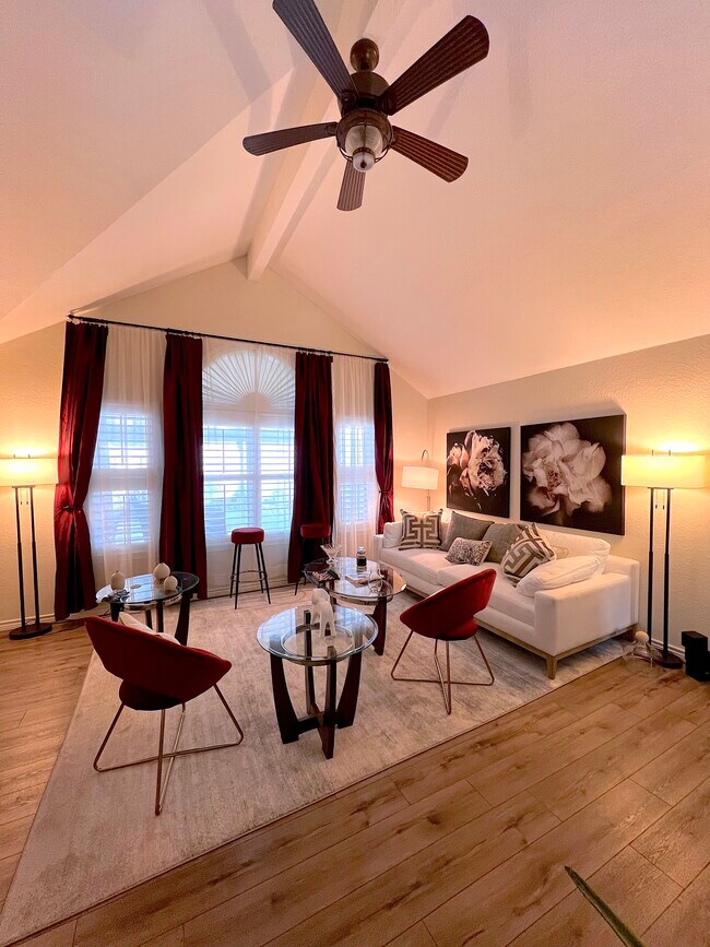 7836 Roundtable Rd