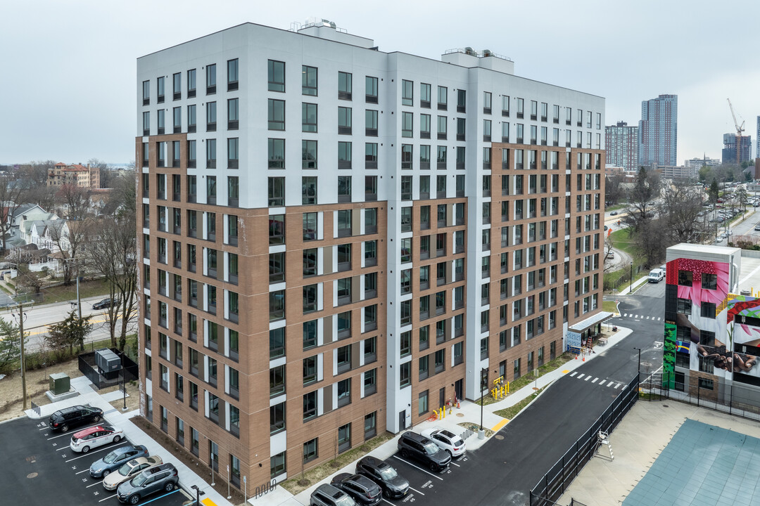 The Renaissance at Lincoln Park in New Rochelle, NY - Building Photo