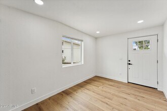 1548 N Upland Cir in Mesa, AZ - Building Photo - Building Photo