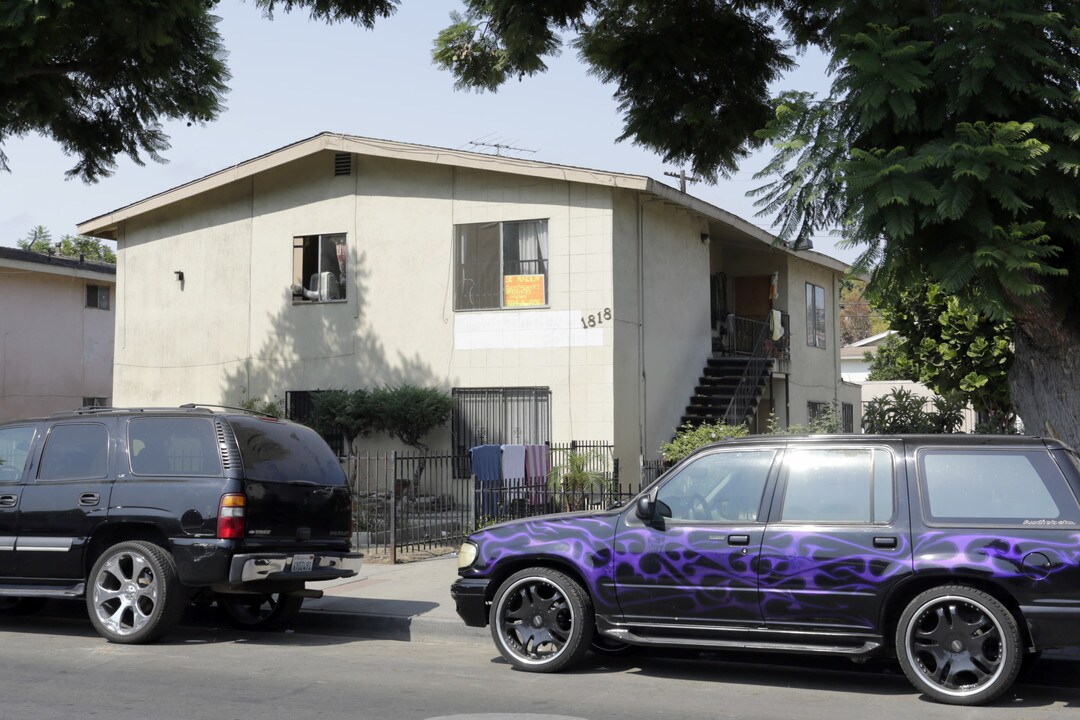 1818 Evergreen St in Santa Ana, CA - Building Photo