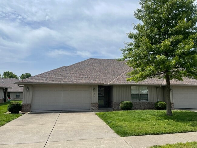 property at 2984 W Swallow St