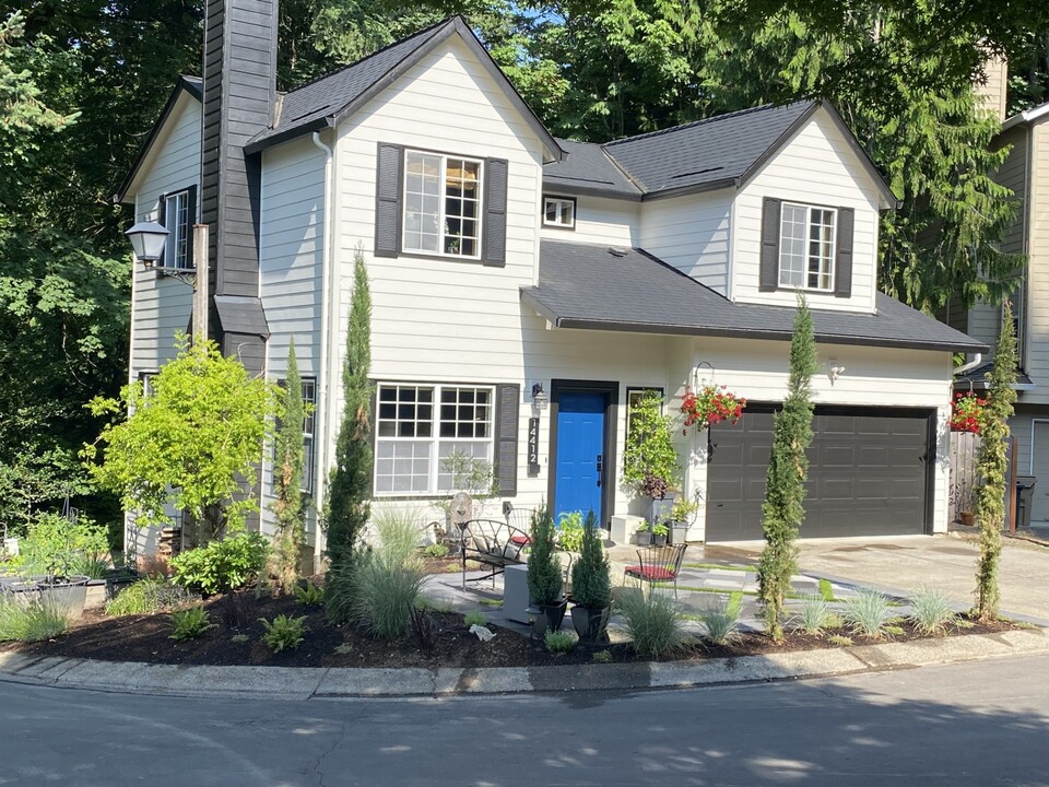 14412 Sherbrook Pl in Lake Oswego, OR - Building Photo