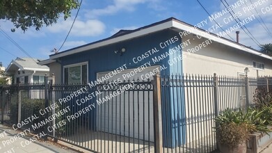 1334 Ximeno Ave in Long Beach, CA - Foto de edificio - Building Photo