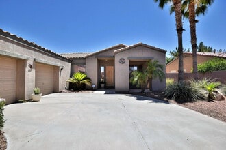 483 W Carob Dr in Chandler, AZ - Building Photo - Building Photo