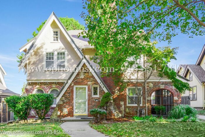 412 E 71st Terrace in Kansas City, MO - Building Photo