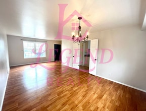 1061 Willow Brook Dr in St. Louis, MO - Building Photo - Building Photo