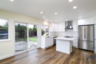 6994 Polvadero Dr in San Jose, CA - Building Photo - Building Photo