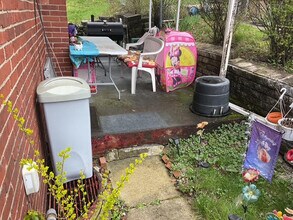 2015 Fairlawn St in Pittsburgh, PA - Building Photo - Building Photo