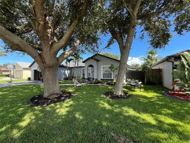 755 Triple Crown Ln in Melbourne, FL - Building Photo - Building Photo