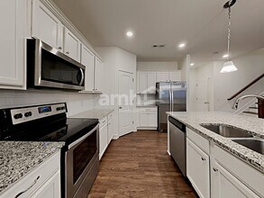 5075 Trailwater Dr in Nashville, TN - Foto de edificio - Building Photo