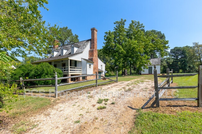property at 11826 Colonial Trail W