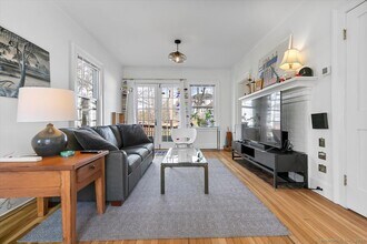 233 Highland St in New Haven, CT - Building Photo - Building Photo