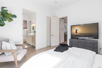 432 1/2 Goldenrod Ave in Newport Beach, CA - Building Photo - Building Photo