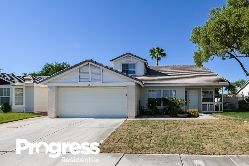 2043 Angel Falls Dr in Henderson, NV - Building Photo