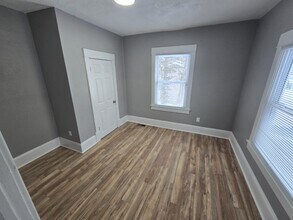 104 N Evanston Ave in Independence, MO - Building Photo - Building Photo