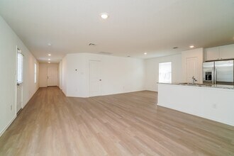 6434 Magee Run in San Antonio, TX - Building Photo - Building Photo