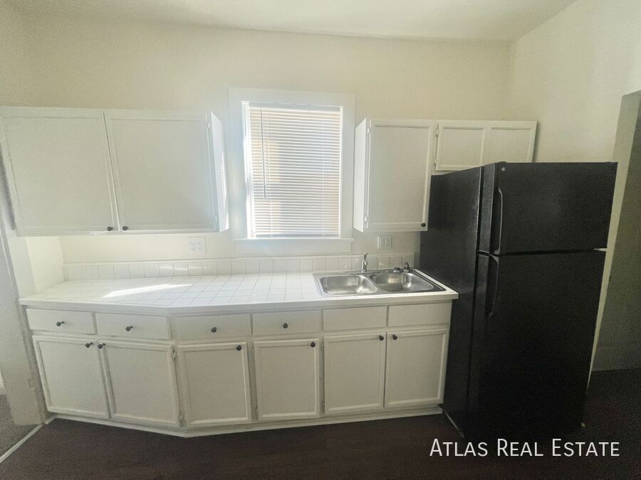 2201 W Pikes Peak Ave-Unit -2201 W Pikes Peak in Colorado Springs, CO - Building Photo