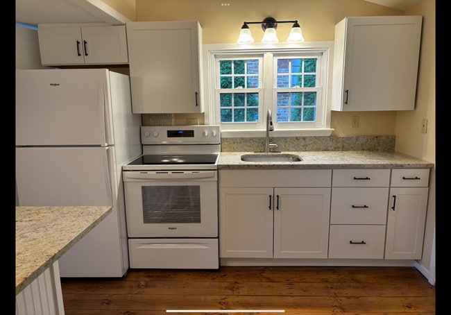 2-12 Mack Ln in Essex, CT - Building Photo - Building Photo