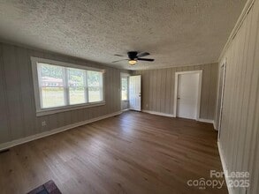 419 Eastside Dr in Statesville, NC - Building Photo - Building Photo