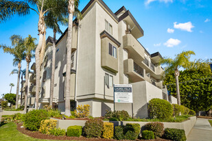 Laurel Villa Apartments