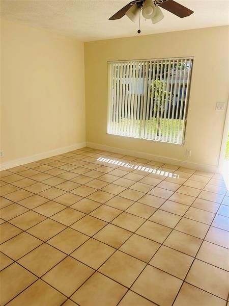 1491 NW 60th Ave in Sunrise, FL - Building Photo - Building Photo