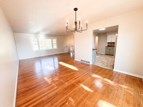 2618 Whitegate Dr in Columbia, MO - Building Photo - Building Photo