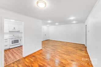 405 W Harvie Ave, Unit B in Gastonia, NC - Building Photo - Building Photo