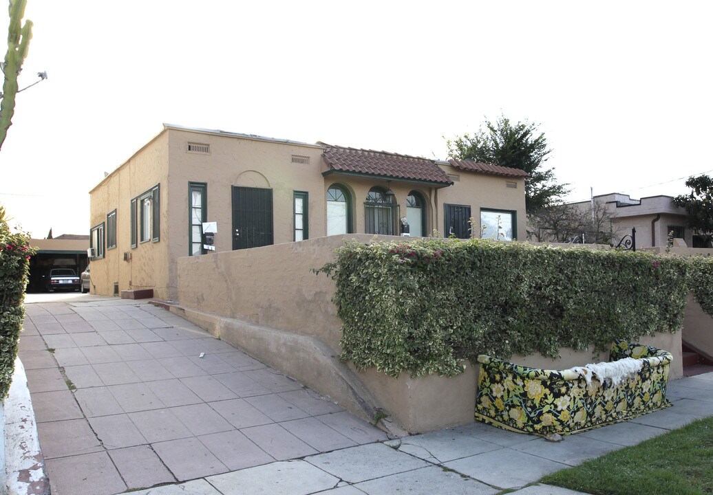1248-1248 1/2 N Mariposa Ave in Los Angeles, CA - Building Photo