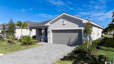 11470 Burgundy Dr in Venice, FL - Building Photo - Building Photo