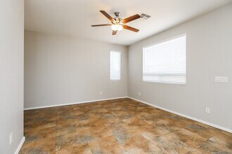 2522 S 90th Glen in Tolleson, AZ - Building Photo - Building Photo