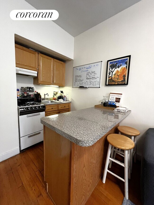 34 W 86th St in New York, NY - Building Photo - Building Photo