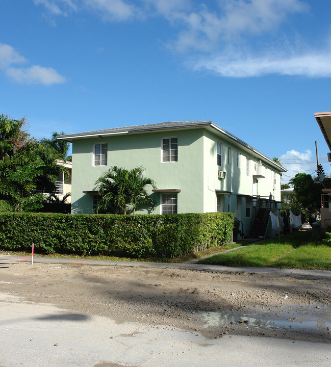 1785 Marseille Dr in Miami Beach, FL - Foto de edificio