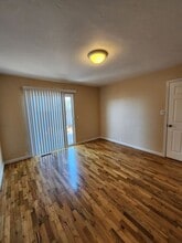 1605 Flores St in Seaside, CA - Building Photo - Building Photo