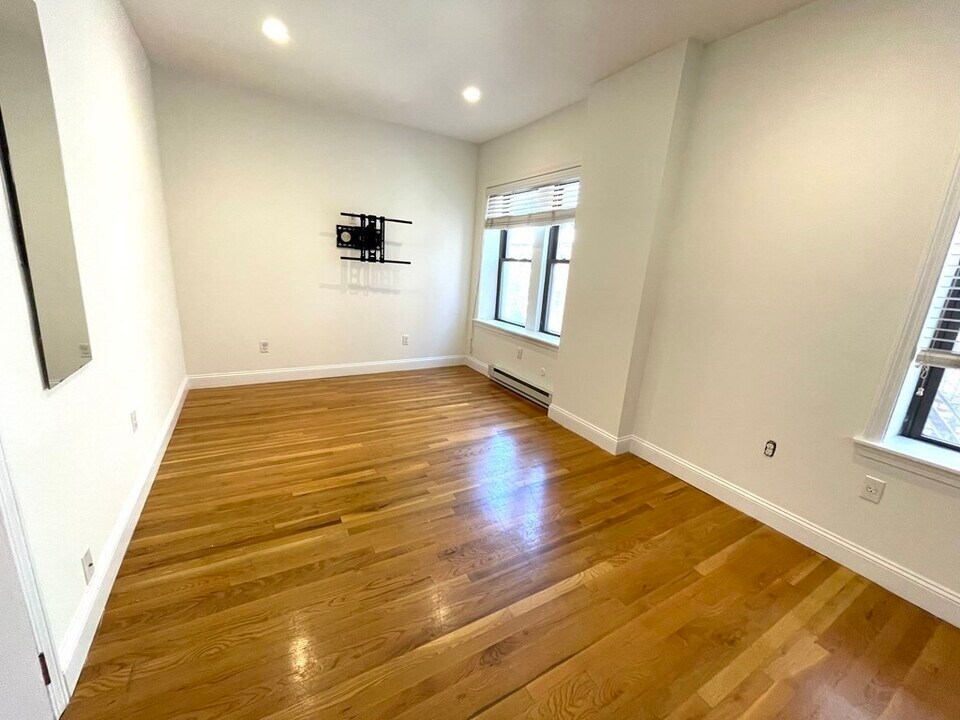 328 Commercial Street-Unit -33 in Boston, MA - Building Photo