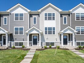 2131 Sassafras Wy in Wonder Lake, IL - Building Photo