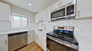 1198 Commonwealth Ave in Boston, MA - Foto de edificio - Building Photo